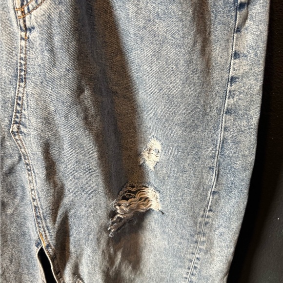 &Denim Light Wash Denim Distressed Mildi Skirt Size 6 - Picture 2 of 6
